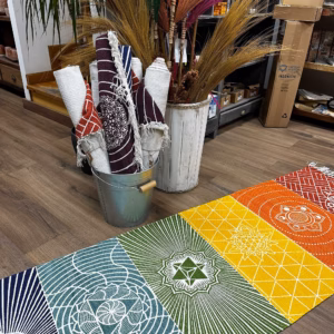 Yogateppe I 100 % Bomull - 60x200cm - 7 Chakraer