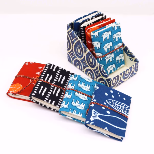 4x Notisbøker med Blokkprint I Bomullsbind 7x10 cm - Assortert