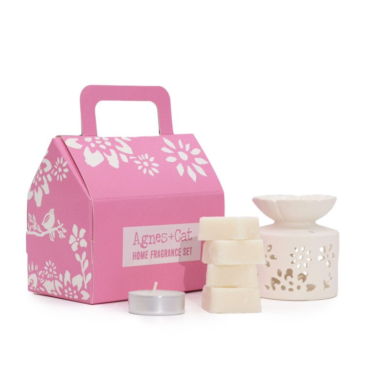 Agnes-Cat-Fragrance-Gift-Set-Tea-Roses