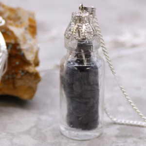 Halskette mit Abgefüllten Edelsteinen - Schwarzer Onyx