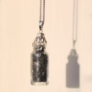 Halskette mit Abgefüllten Edelsteinen - Schwarzer Onyx