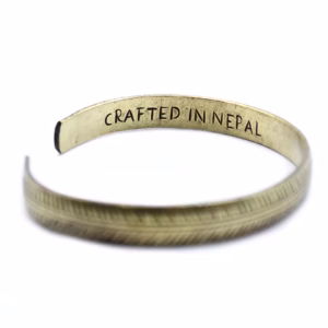 Tibetansk Armbånd I Messing - Slim Tribal Leaf