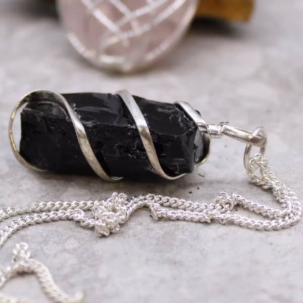 Cascade Wrapped Halskjede med Edelstener - Rough Black Onyx - Bilde 2