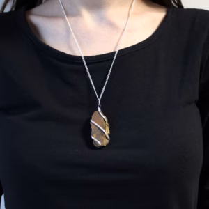 Cascade Wrapped Halskjede med Edelstener - Rough Tigerøye