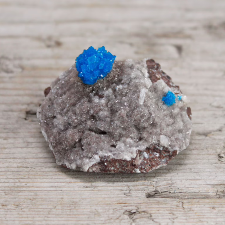 Cavensite-with-Metrics-30-40mm