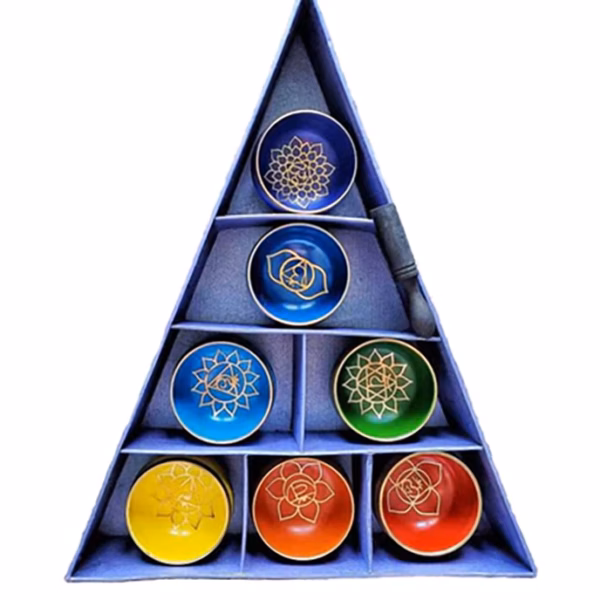 Chakra Pyramid Singing Bowl Gavesett - Bilde 6