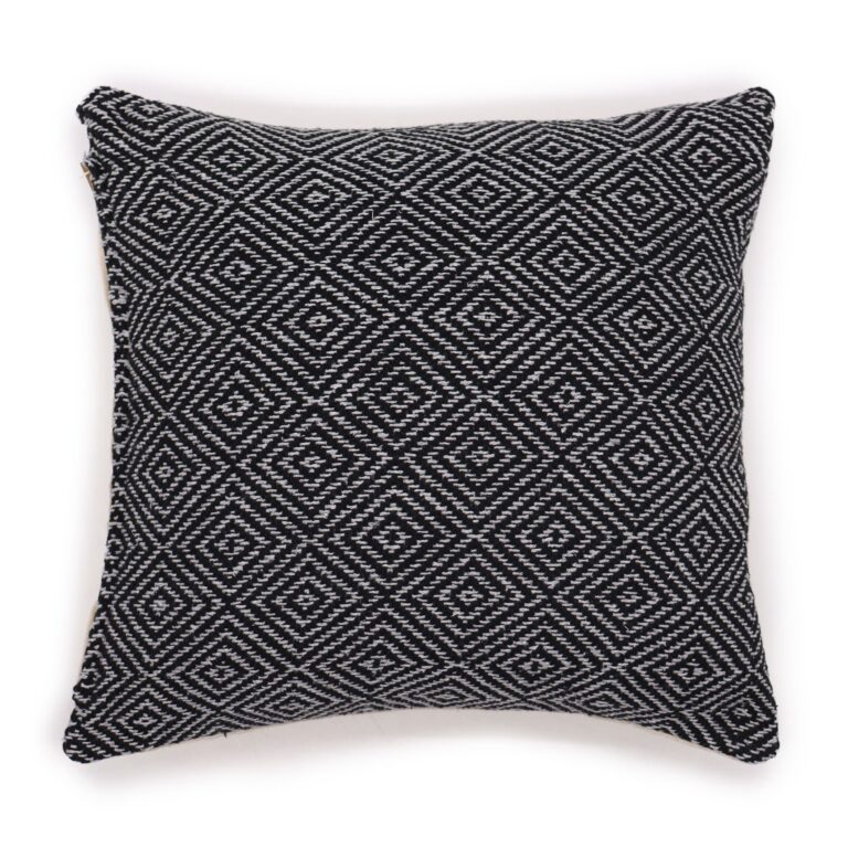 Classic-Cushion-Cover-Maze-Black-40x40cm