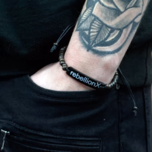 Coco - Slogan - Armreifen - Rebellion X