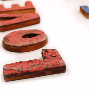 Colour Rustic Bark Bokstaver - Love (4)