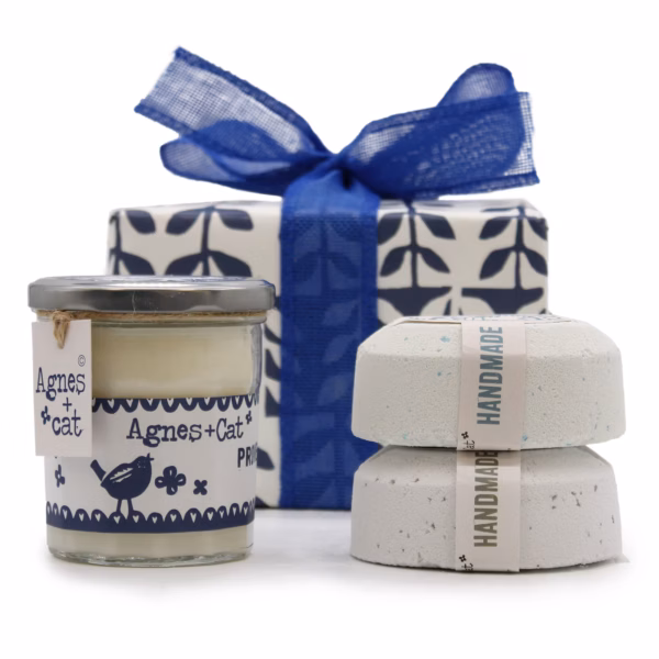 Geschenkbox - Parma Violet Kerze + Meersalz & Moos & Dolly Blue Badebombe