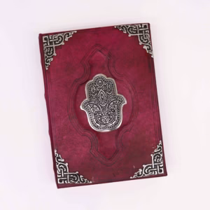 Libro Bronceado Rojo Fuerte - Hamsa de Zinc con Bordes