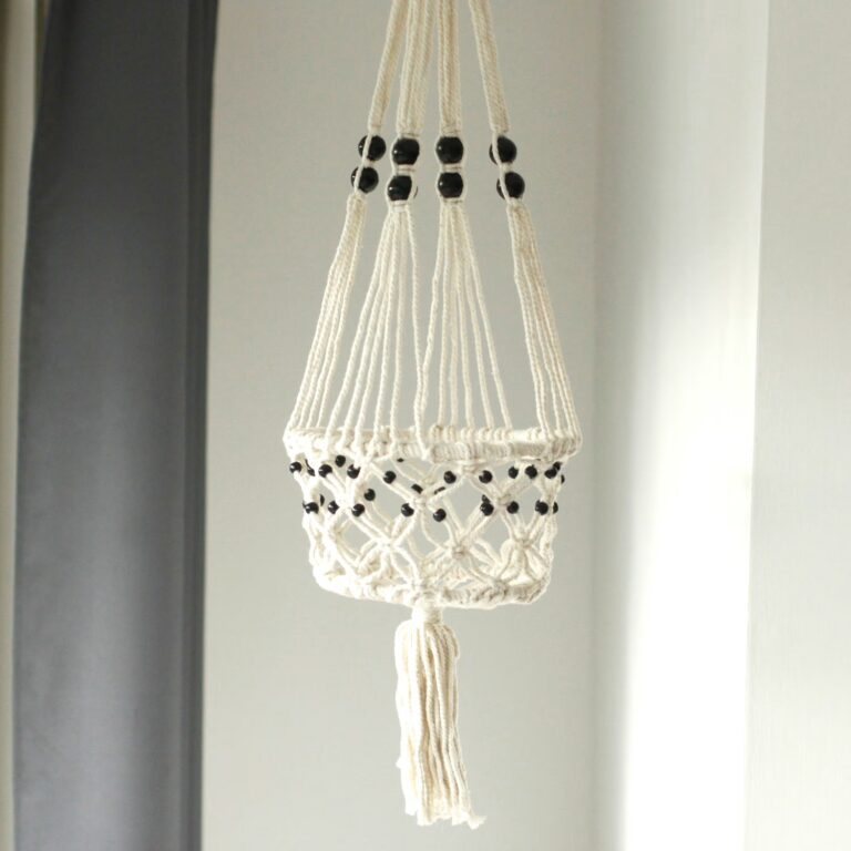 Macrame-Pot-Holder-Lrg-Single-Beaded