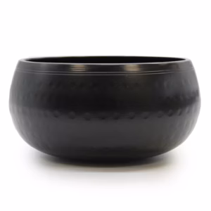 Black Beaten Bowl - 15 cm