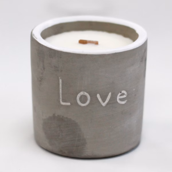 Concrete Soy Candle - Love - Purple Fig & Casis Medium - Bilde 3