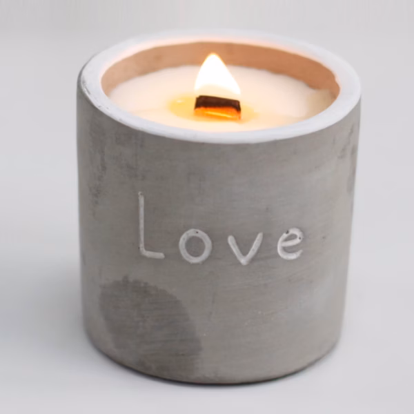 Concrete Soy Candle - Love - Purple Fig & Casis Medium - Bilde 4