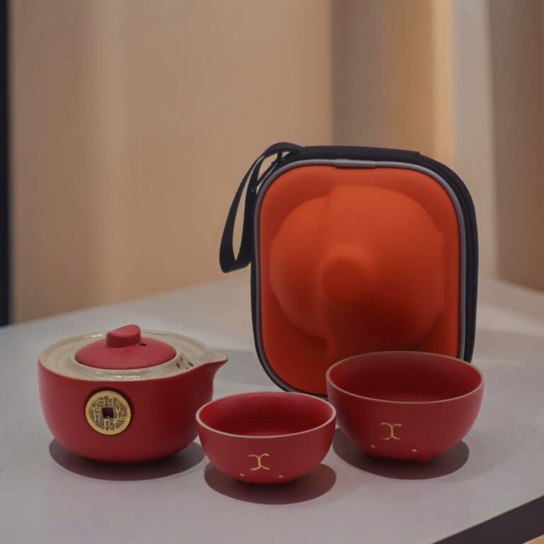 Money-Cat-Teapot-Set-Two-Cups-Travel-Pack-Red