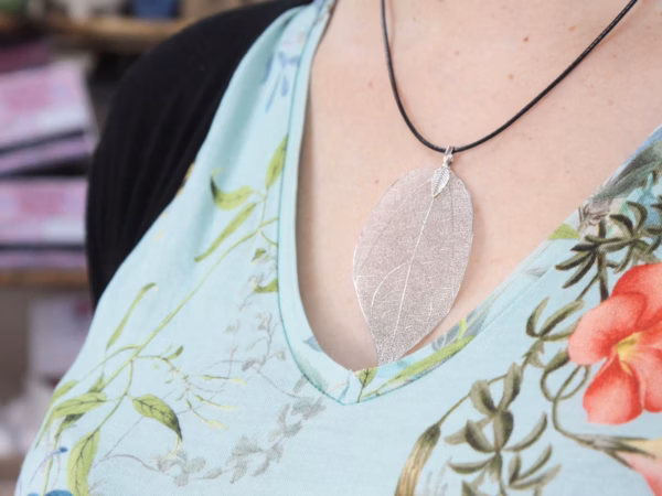 Necklace - Bravery Leaf - Lavender - Billede 4