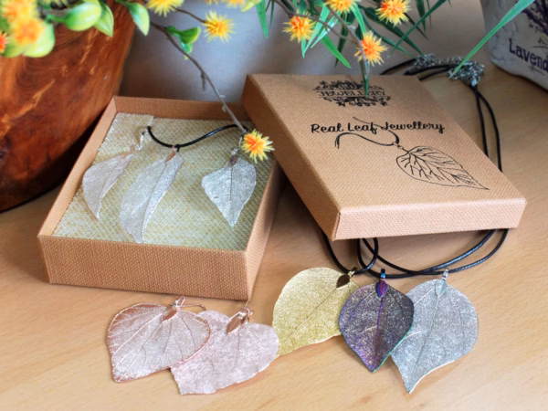 Sæt Med Halskæde Og Øreringe - Bravery Leaf - Pink Gold - Billede 3