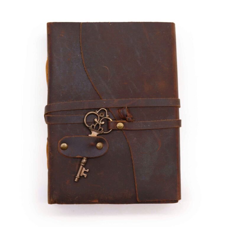 Oiled-Leather-Key-200-pages-decle-edged-13x18cm