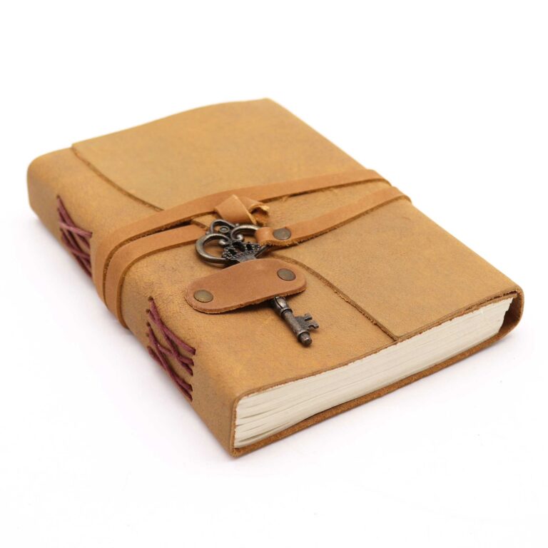 Oiled-Tan-Leather-Key-200-pages-13x18cm