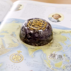 Orgonit Briefbeschwerer 'Amethyst Kuppel'