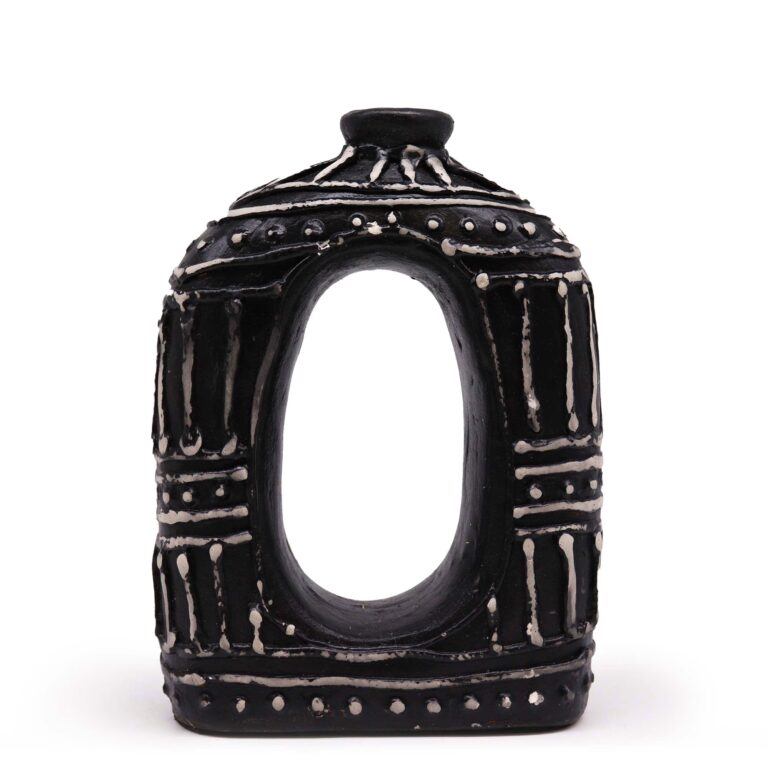Oval-Donut-Shaped-Vase-Chocolate-23cm