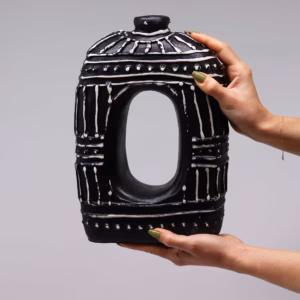 Oval Vas i Munkform - Svart 30cm
