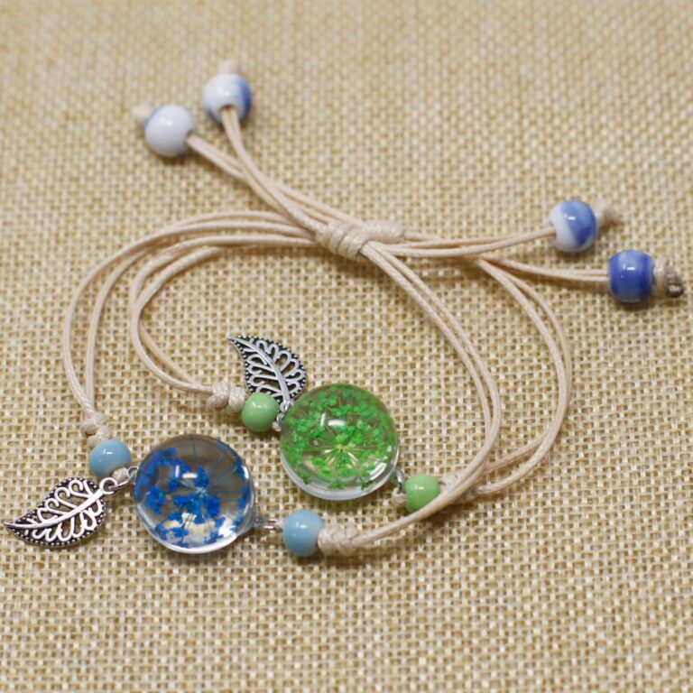 Pressed-Flowers-Pretty-Flower-Leaf-Braclet