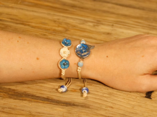 Pressed Flowers - Pretty Flower & Leaf Braclet - Image 3