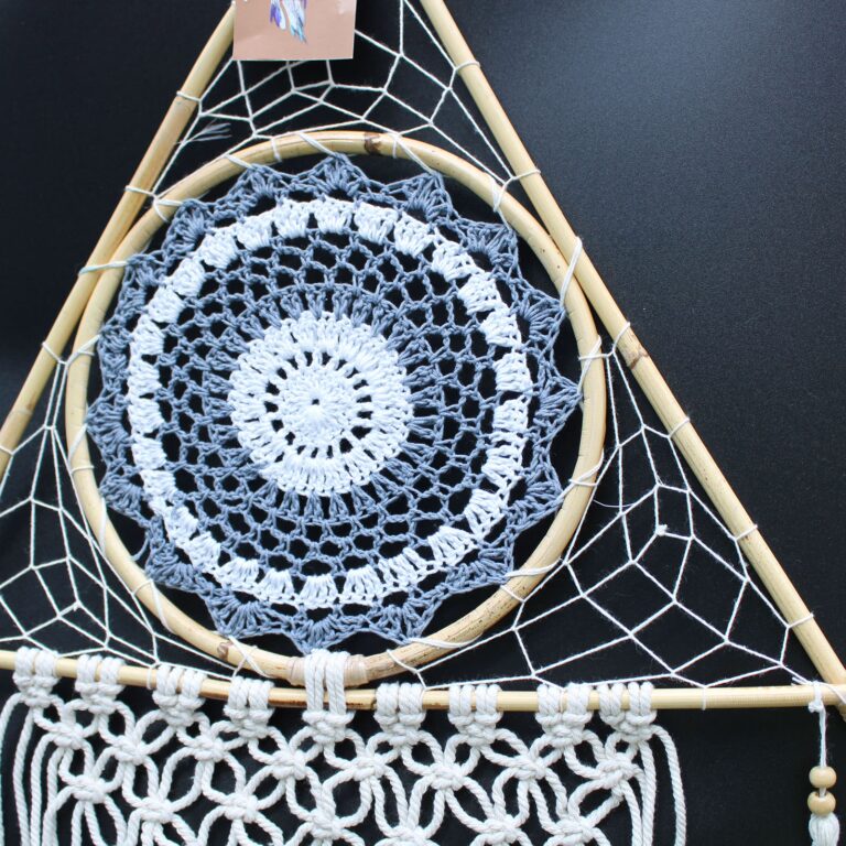 Protection-Dream-Cather-Lrg-Macrame-Pyramid-WhiteGrey