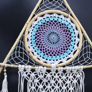Atrapasueños - Lrg Macrame Piramide Blanco/ Turquesa