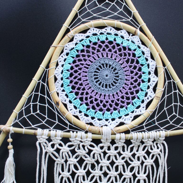 Protection-Dream-Cather-Lrg-Macrame-Pyramid-WhiteTurquoise