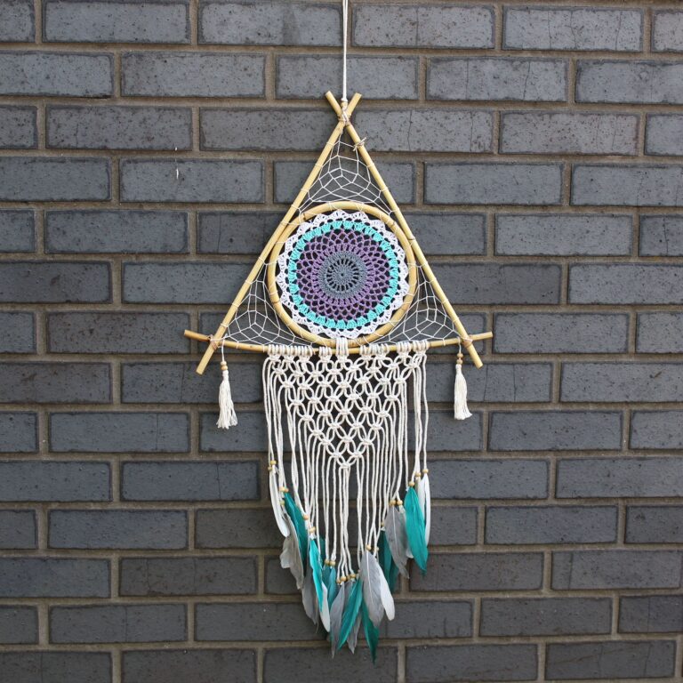 Protection-Dream-Cather-Lrg-Macrame-Pyramid-WhiteTurquoise