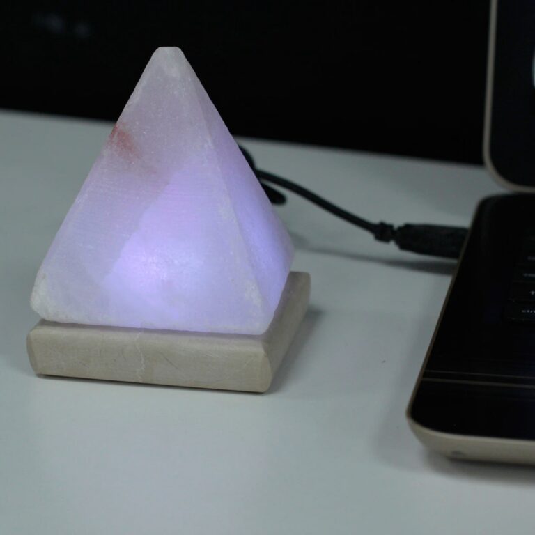 Quality-USB-Pyramid-WHITE-Salt-Lamp-9-cm-multi