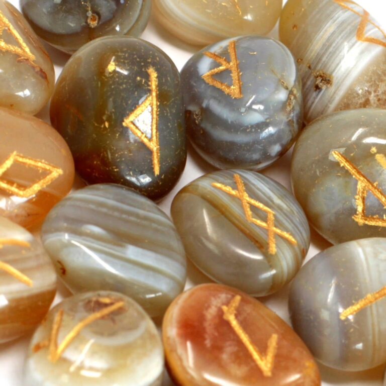 Runes-Stone-Set-in-Pouch-Banded-Agate