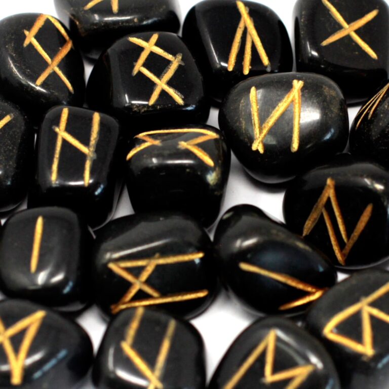 Runes-Stone-Set-in-Pouch-Black-Agate