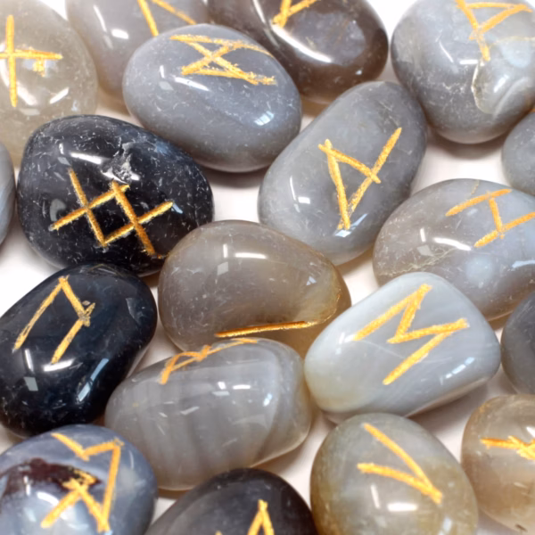 Runes Stone Set in Pouch - Grey Agate - Image 2