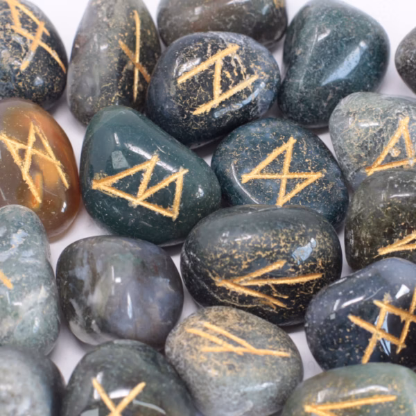 Runes Stone Set in Pouch - Moss Agate - Image 2