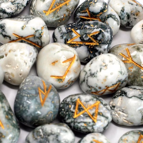 Runes Stone Set in Pouch - Tree Agate - Image 2