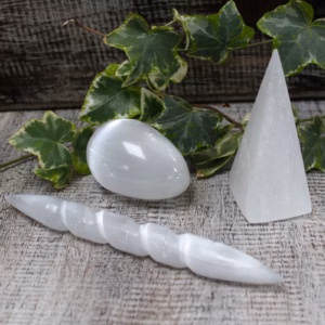 Selenite Heart - 5 - 6cm