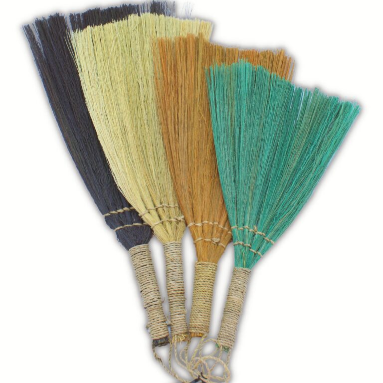 Set-4-Pampus-Fan-Broom-Mixed-colours-size