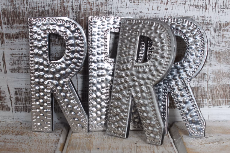 Sm-Arty-Aluminum-Letters-R