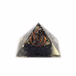 Sm Orgonitt Pyramide 25 mm Edelstener Og Kobber