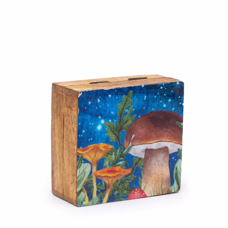 Small-Enameled-Square-Box-10x10x4