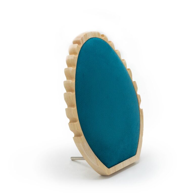 Small-Oval-Necklace-Display-19x13cm