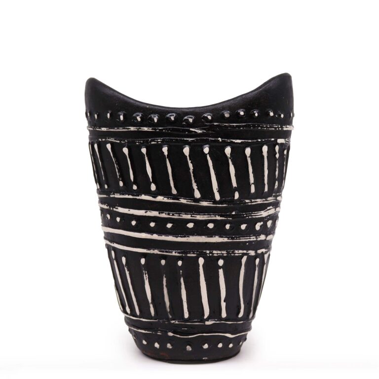 Swirls-Shaped-Vase-Chocolate