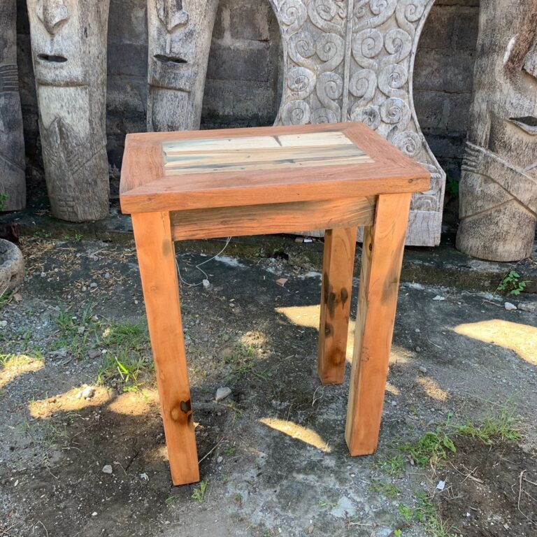Tall-Table-Display-Stand-Recycled-Wood
