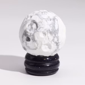 Planeta de Howlite Blanco con Soporte Solar - 40mm (30x15mm Soporte)