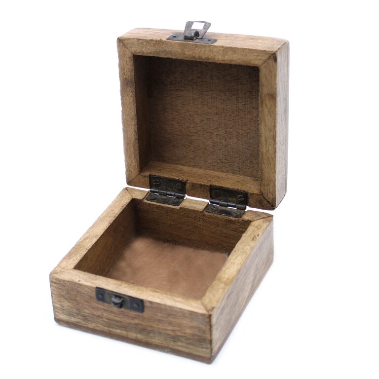 White-Washed-Wooden-Box-4x4-Slavic-Design