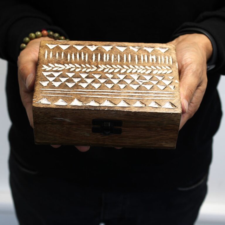 White-Washed-Wooden-Box-6x4-Aztec-Design